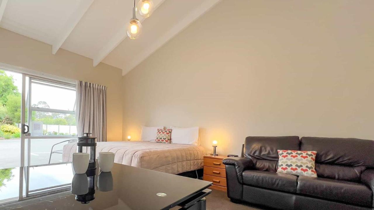 Cedar Lodge Motel ทิมารู ภายนอก รูปภาพ